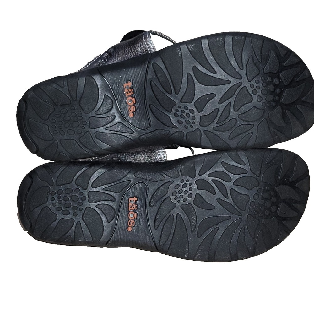 Taos Genie Womens Size 7 Gray Studded Toe Loop Beaded Leather Comfort Sandals - Picture 13 of 13